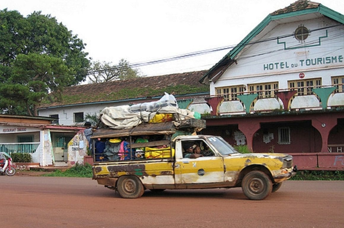 09-peugeot-504-pick-up-afrique