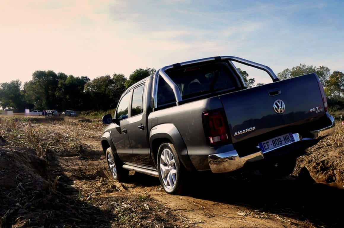 18-vw-amarok-v6-tdi-rear-2017