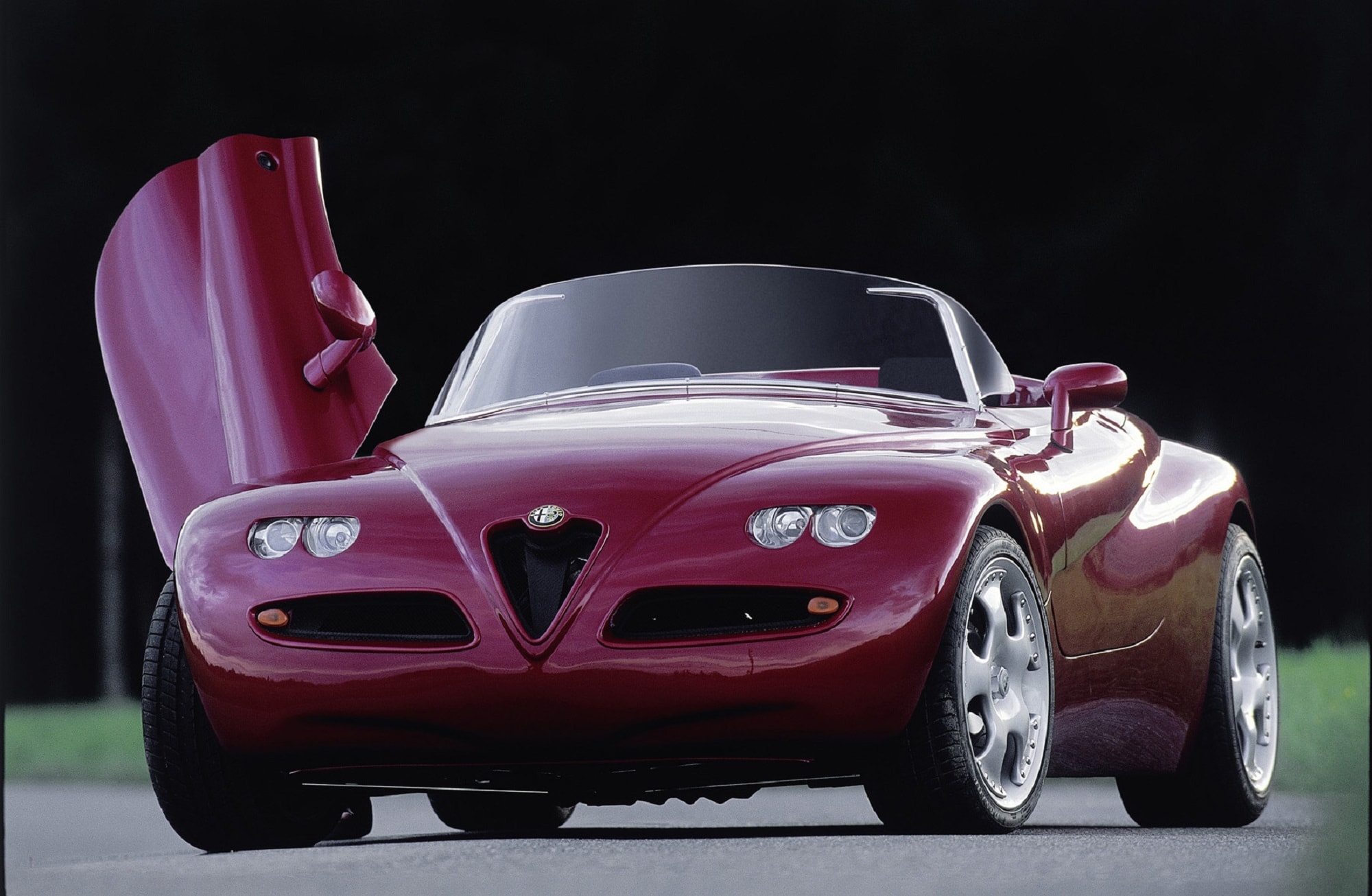 Alpha cars. Alfa Romeo 1996. Alfa Romeo issima. Альфа Ромео Concept car. Альфа Ромео машина 1996.