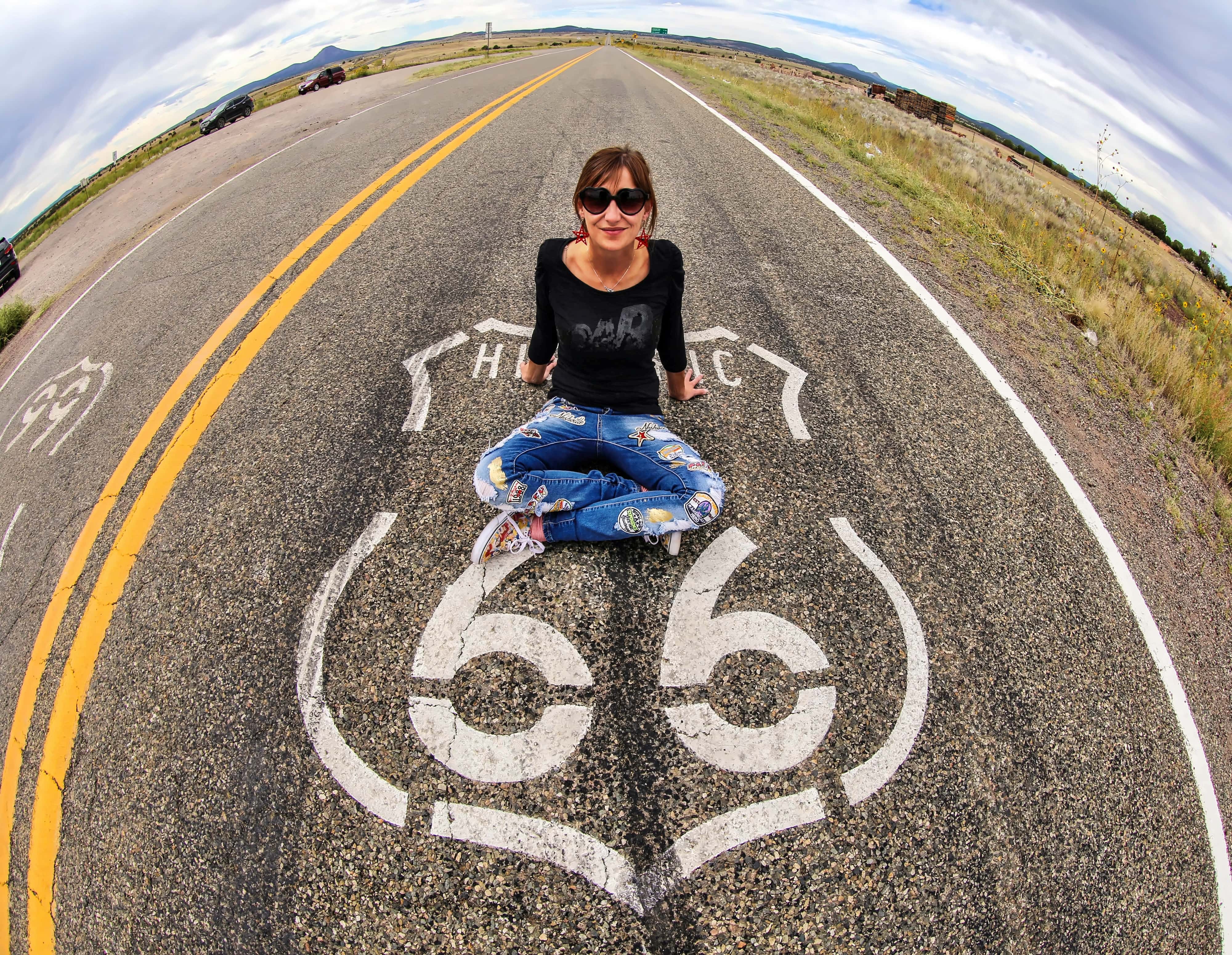 женщина за рулем. безбашенные водители на дорогах. самые безбашенные водители севера. женщина за рулем. безбашенные на дороге.