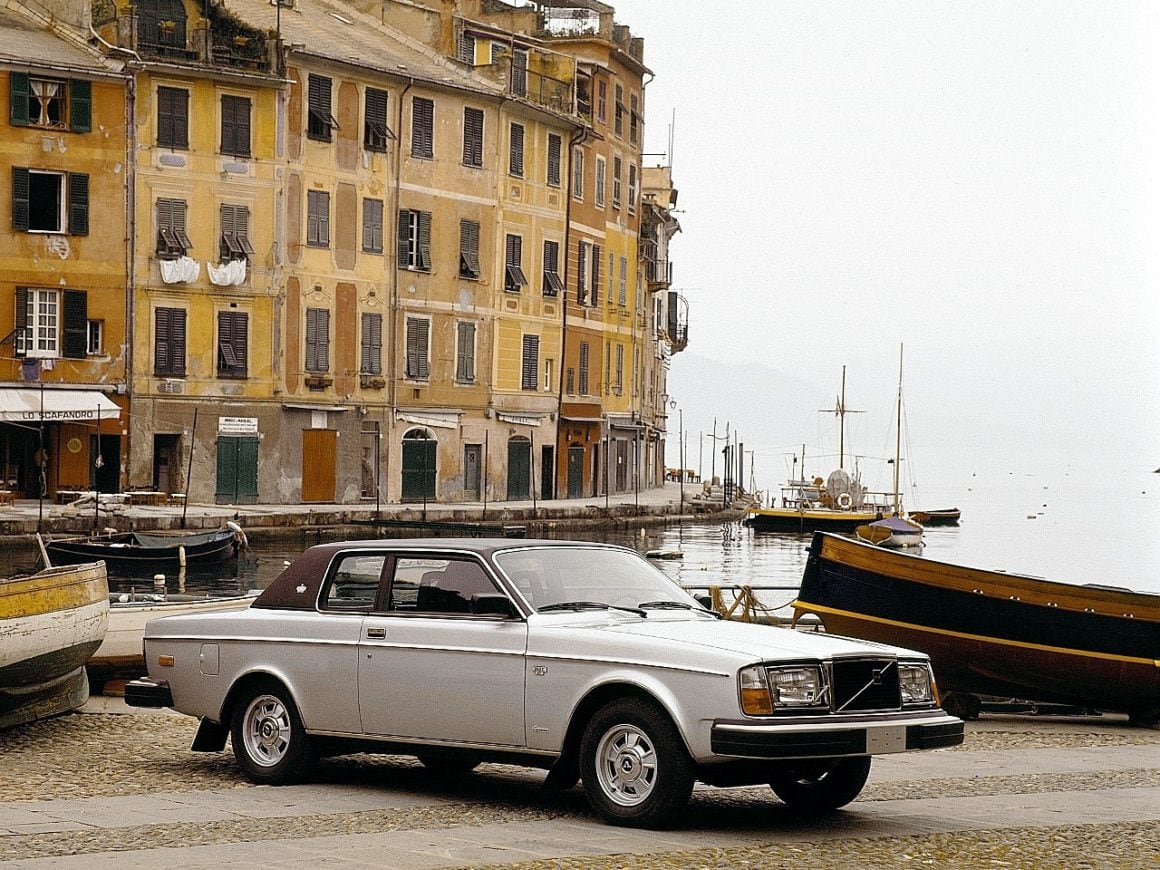 18-volvo-262-c-coupe-1977