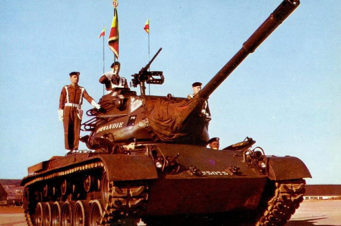 04-patton-m47-parade