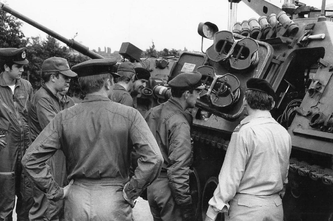 26-leopard-demo-pilotes-2-wing-3-1973