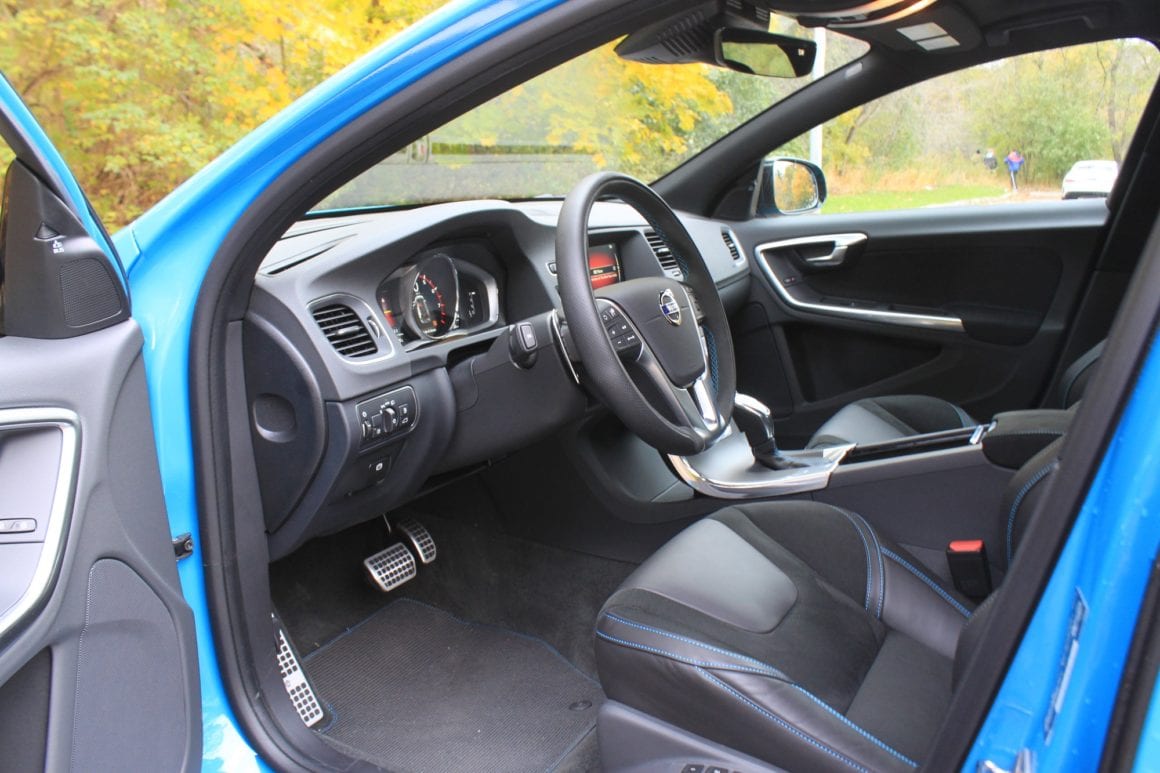 10-volvo-v60-polestar-review-interior-2017